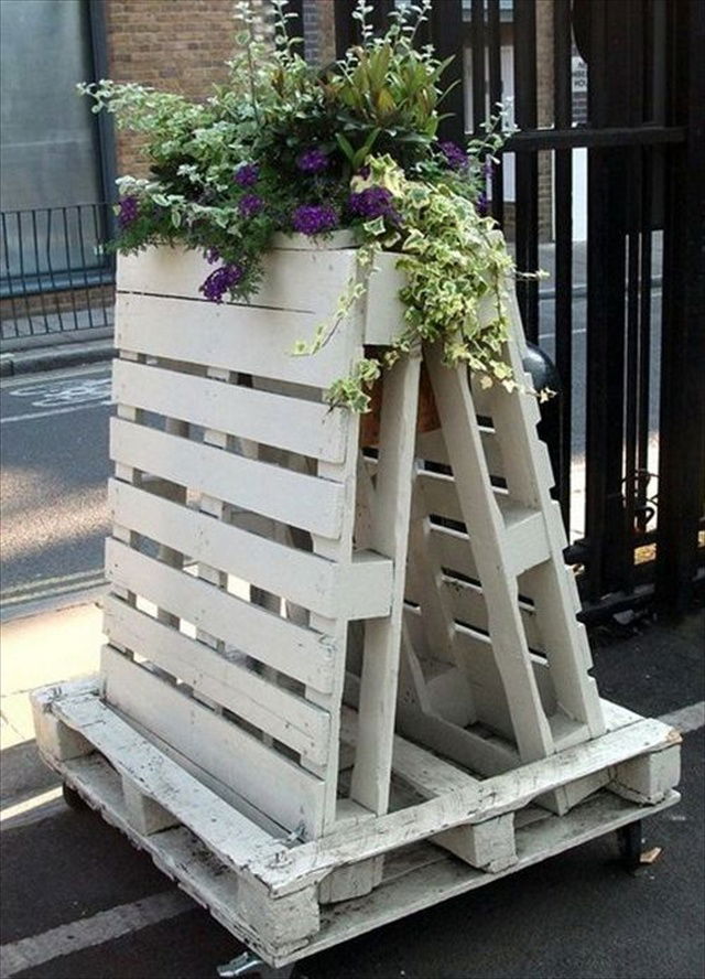 Revamp Pallet Ideas for Outdoors  Pallet Furniture Plans