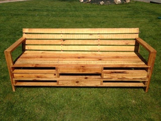 10 Pallet Bench for Your Backyard