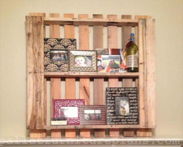 DIY Pallet Shelves to Manage Your Things | Pallet Furniture Plans