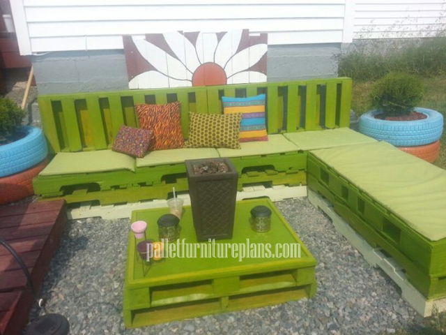 Build Outdoor Furniture Pallets