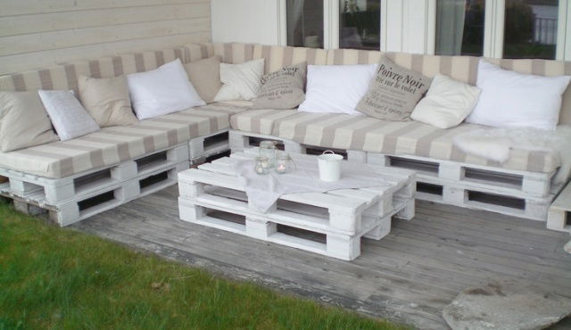 Build Outdoor Furniture Pallets