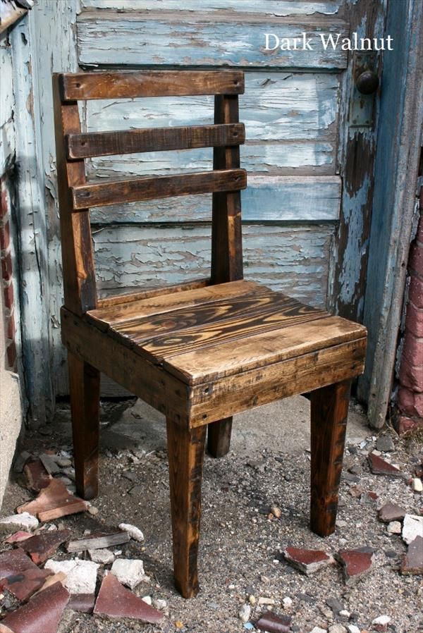 DIY Chairs Out of old Pallets | Pallet Furniture Plans