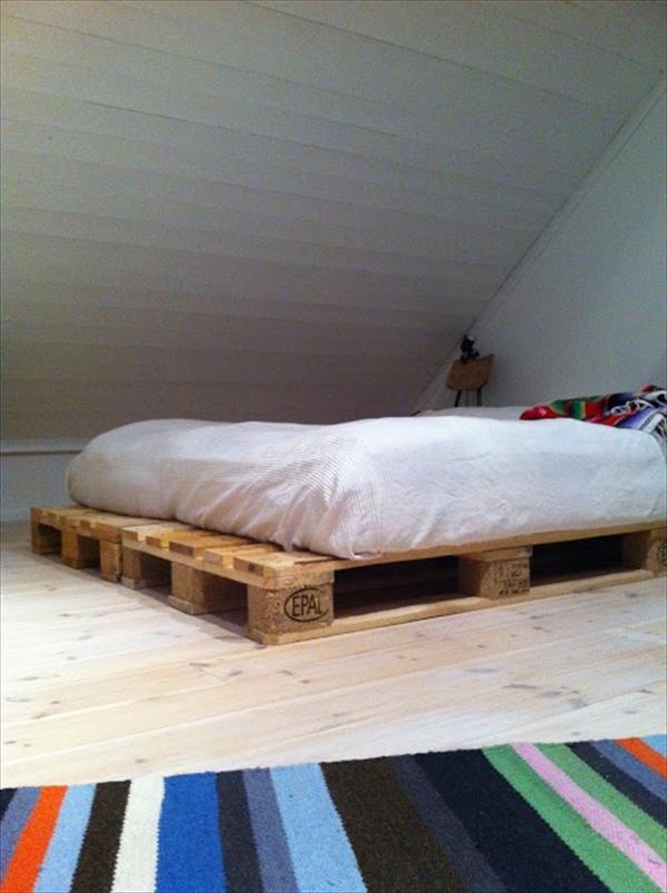 Very smart and low budget plan for sleeping plan to have bed with ...