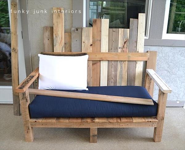 placing of mattress on pallet sofa