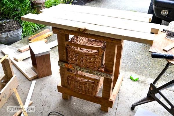 DIY Wooden Pallet Night Stand | Pallet Furniture Plans
