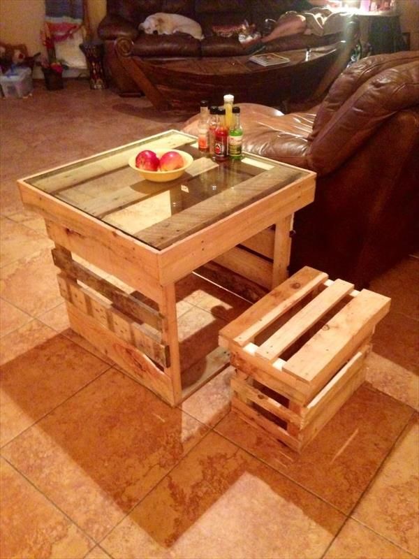 DIY Wood Pallet Side Table  Pallet Furniture Plans