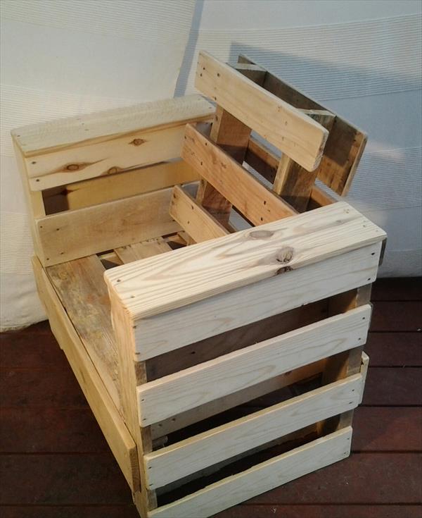 DIY Pallet Wood Chair  Pallet Furniture Plans