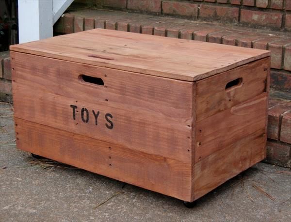 DIY Wooden Pallet Kids Toy Chest