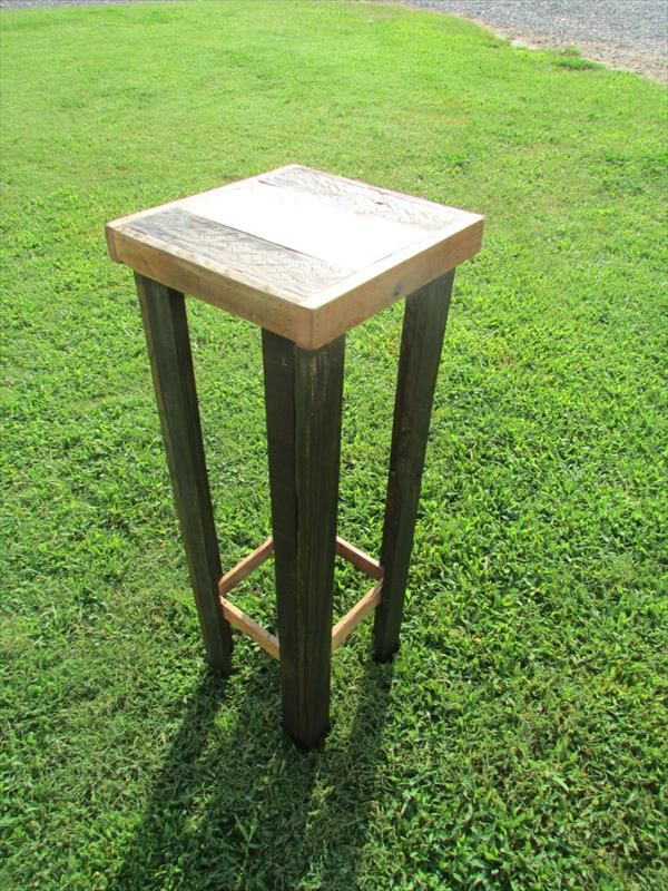 repurposed pallet potting table