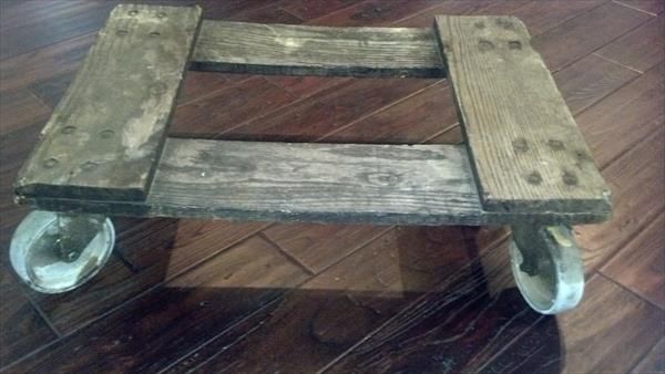 recycled rustic pallet rolling cart