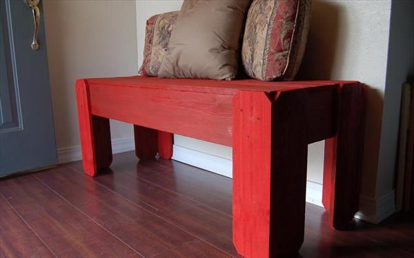 recycled pallet bench