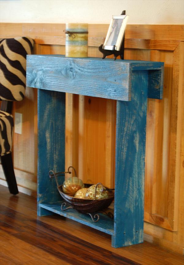 upcycled pallet entry table