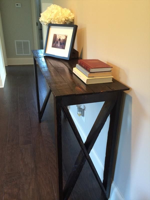 DIY Pallet Hallway Table | Pallet Furniture Plans