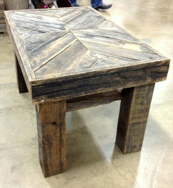 DIY Pallet Chevron Top Coffee Table | Pallet Furniture Plans