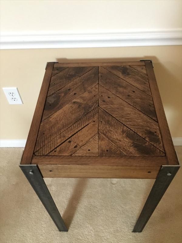DIY Pallet Wood Chevron End Table | Pallet Furniture Plans