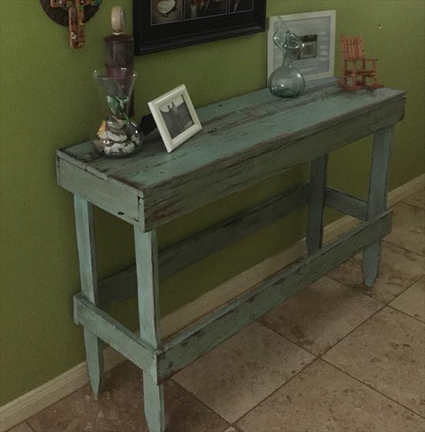 DIY Distressed Pallet Entryway Table Pallet Furniture Plans