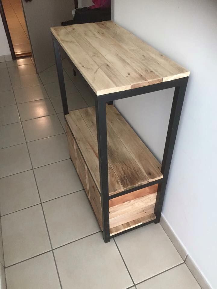 Pallet Entryway Table with Drawers | Pallet Furniture Plans