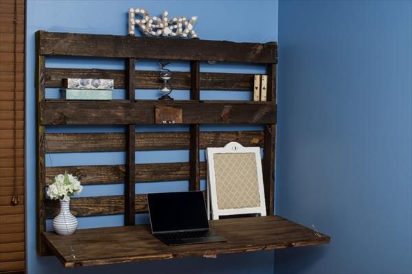 DIY Pallet Wall Desk / Pallet Shelf | Pallet Furniture Plans
