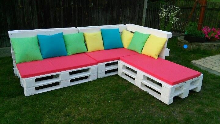 DIY Pallet Sectional Sofa Ideas | Pallet Furniture Plans