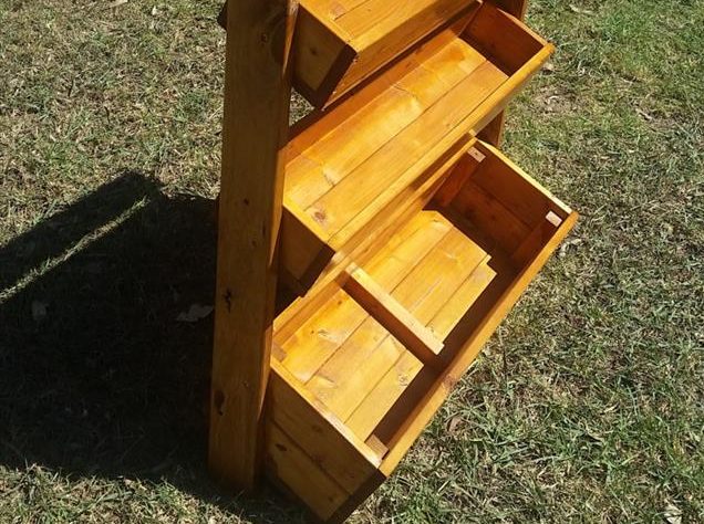 diy pallet vertical planter