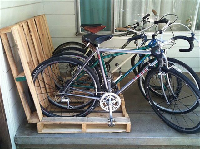 pallet cycle stand