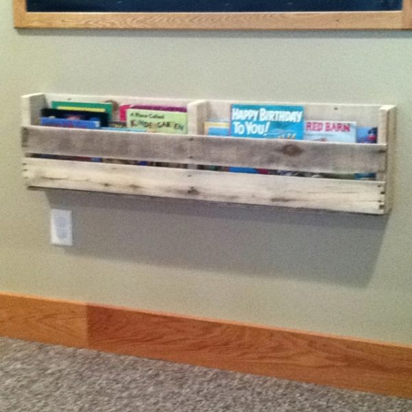 DIY Bookshelf Ideas with Pallet Wood | Pallet Furniture Plans