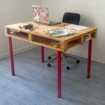 DIY Pallet Desk