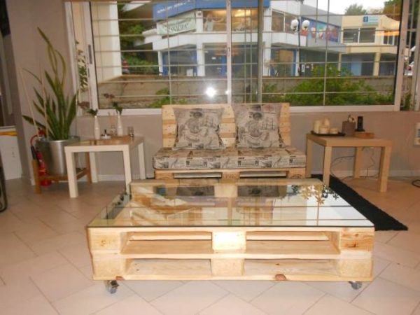 DIY Pallet Sofa, Pallet Living Room Table | Pallet Furniture Plans