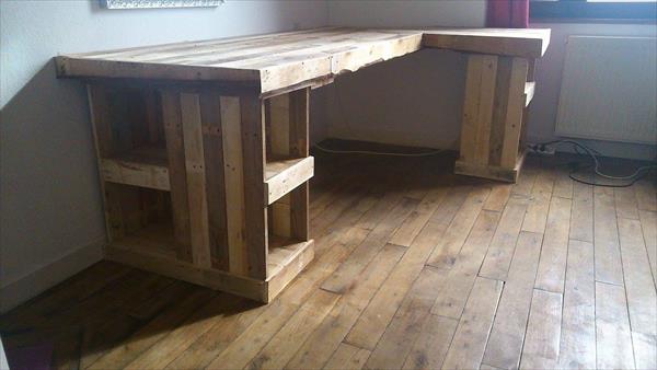 Diy Pallet Computer Desk And Chair Pallet Furniture Plans