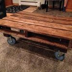diy pallet table with casters