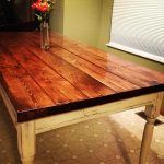 recycled pallet farmhouse table