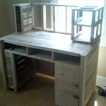 recycled pallet wood desk