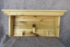 recycled pallet shelf