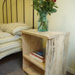 upcycled pallet side table and nightstand