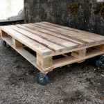 recycled pallet coffee table with wheels