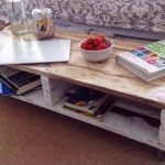 reclaimed pallet farmhouse styled coffee table