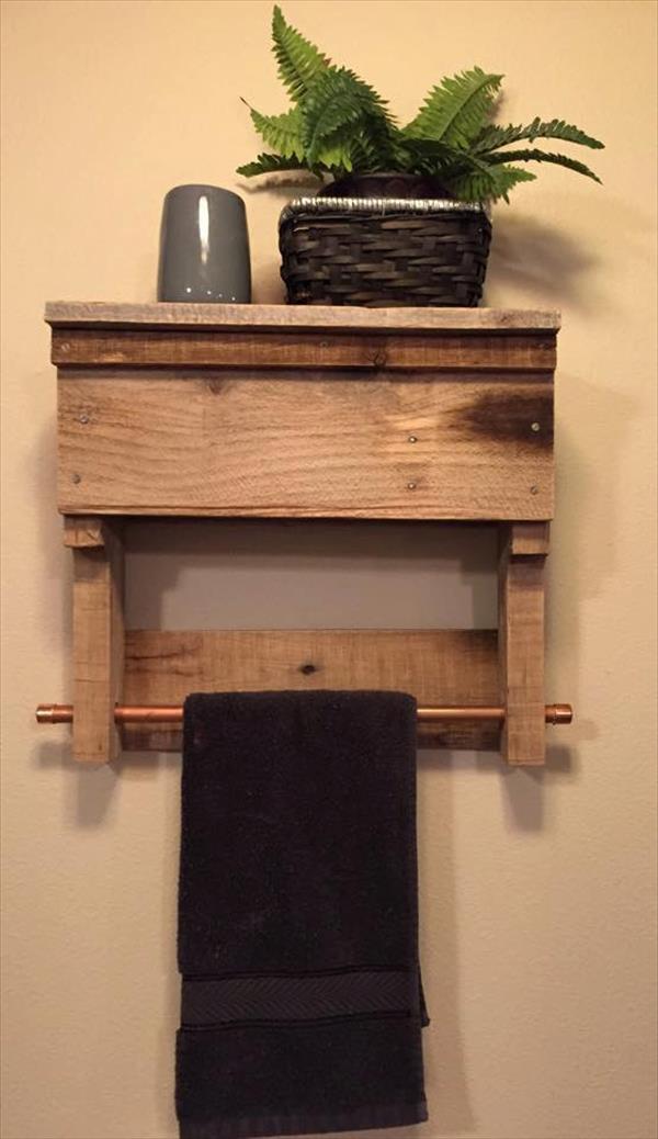 DIY Pallet Bathroom Shelf | Pallet Furniture Plans