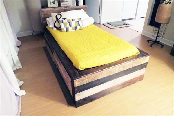 Wood Pallet Twin Bed With Headboard, Twin Bed Pallet Headboard