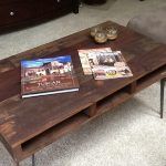 low-cost wooden pallet coffee table