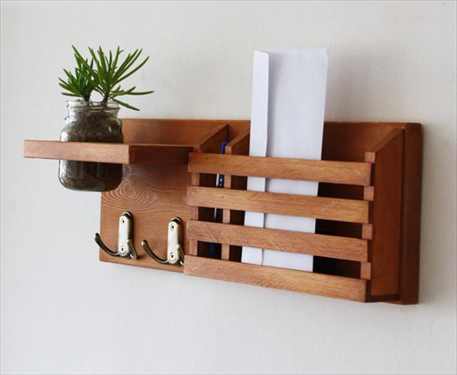 pallet mail organizer